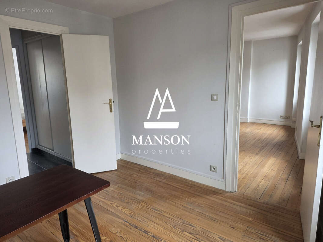 T3 2EME ETAGE - Appartement à BORDEAUX