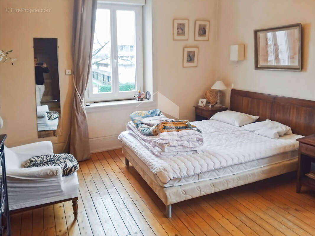 Maison à CHARBONNIERES-LES-BAINS