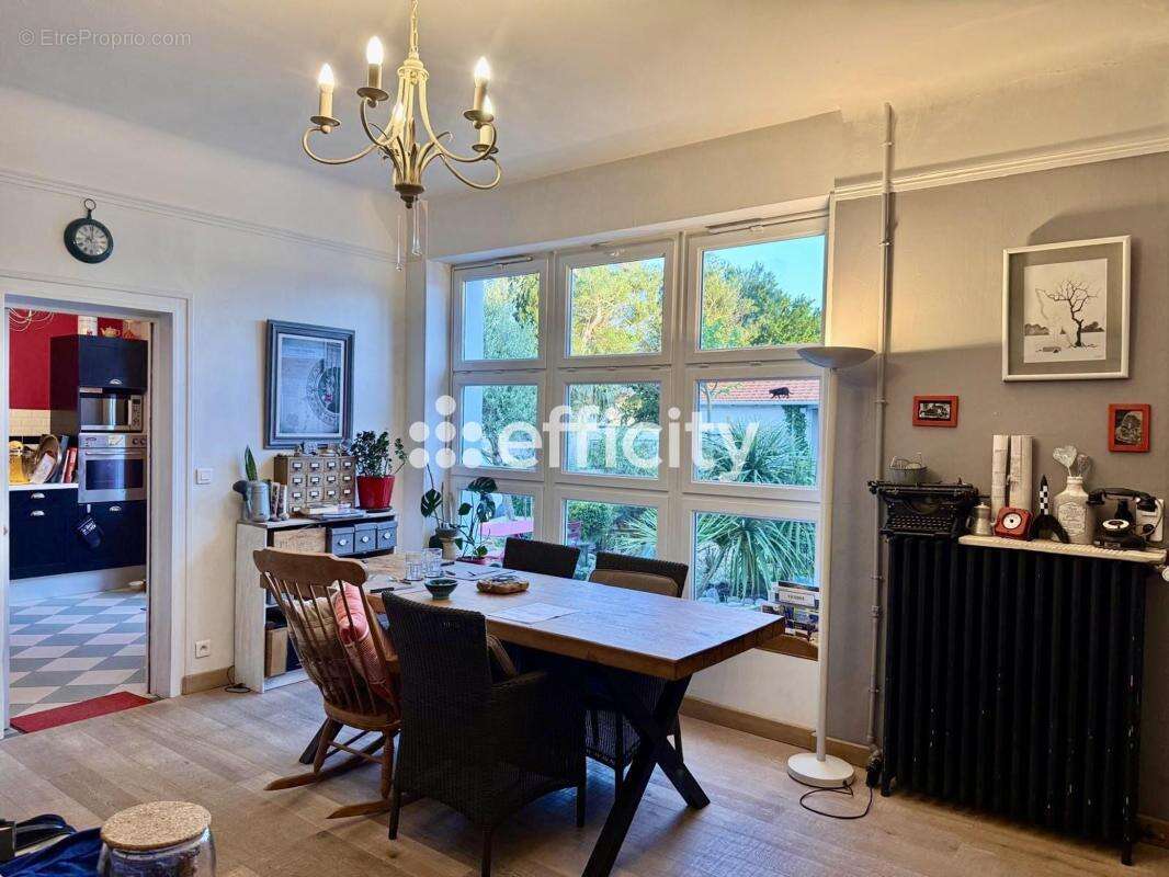 Maison 215 m² à Bourcefranc-Le-Chapus  - photo 4