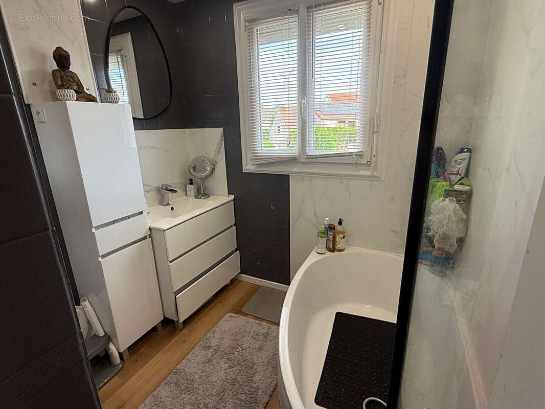 Maison familiale 4 chambres avec sous-sol total - Saint-Soupplets - photo 6