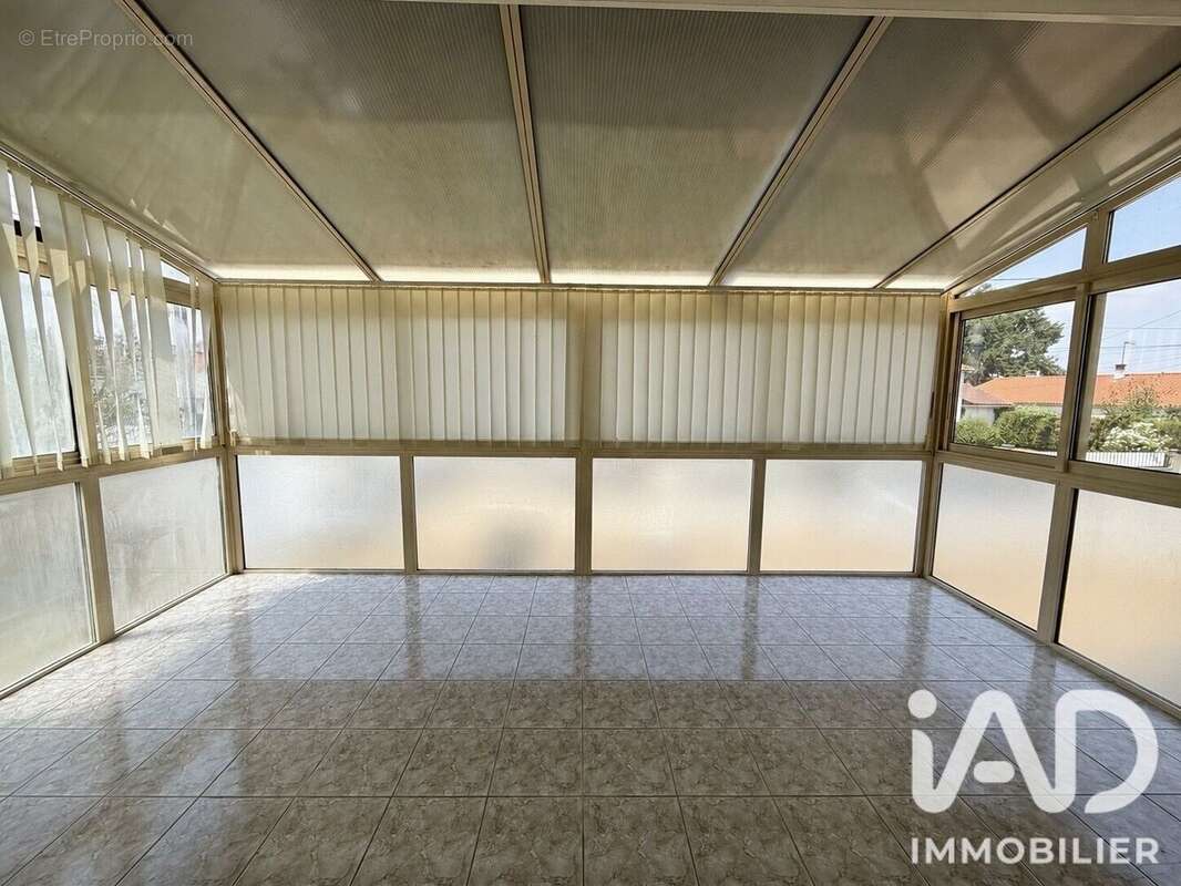 Maison 104 m² à Le Tallud  - photo 6
