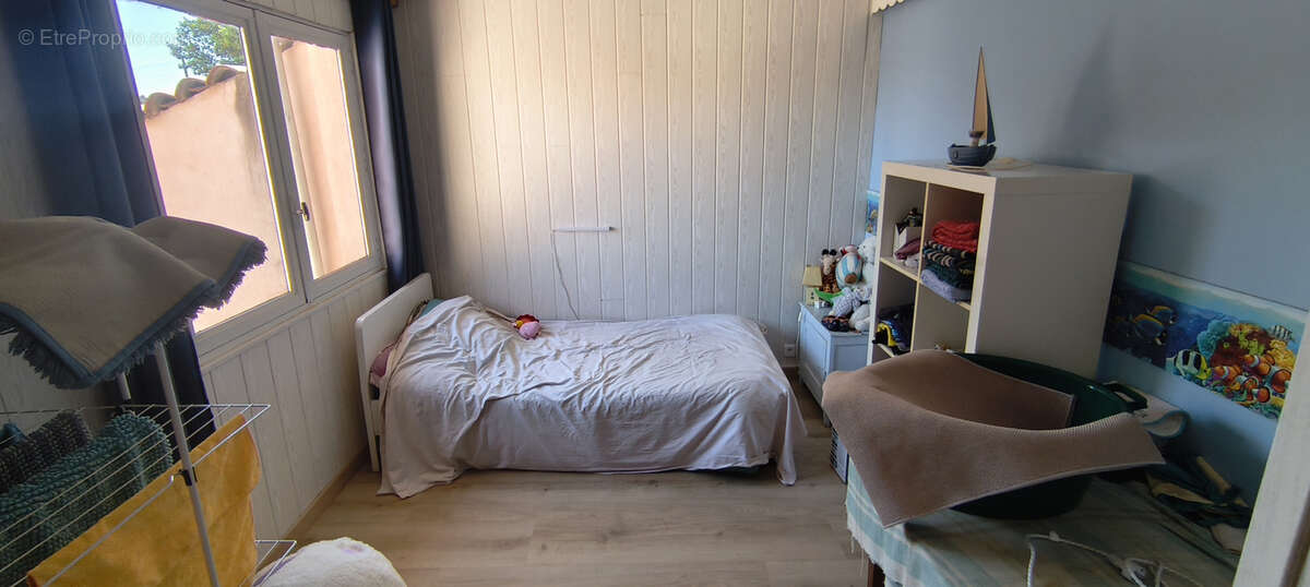 Maison à acheter à Cournon-D'Auvergne 4 chambres, cour sans vis-à-vis - photo 12