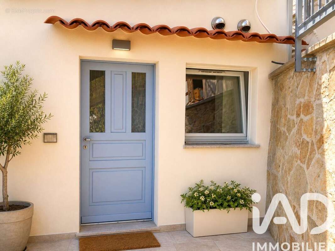 Appartement 106 m² à Roquebrune-Cap-Martin  - photo 3