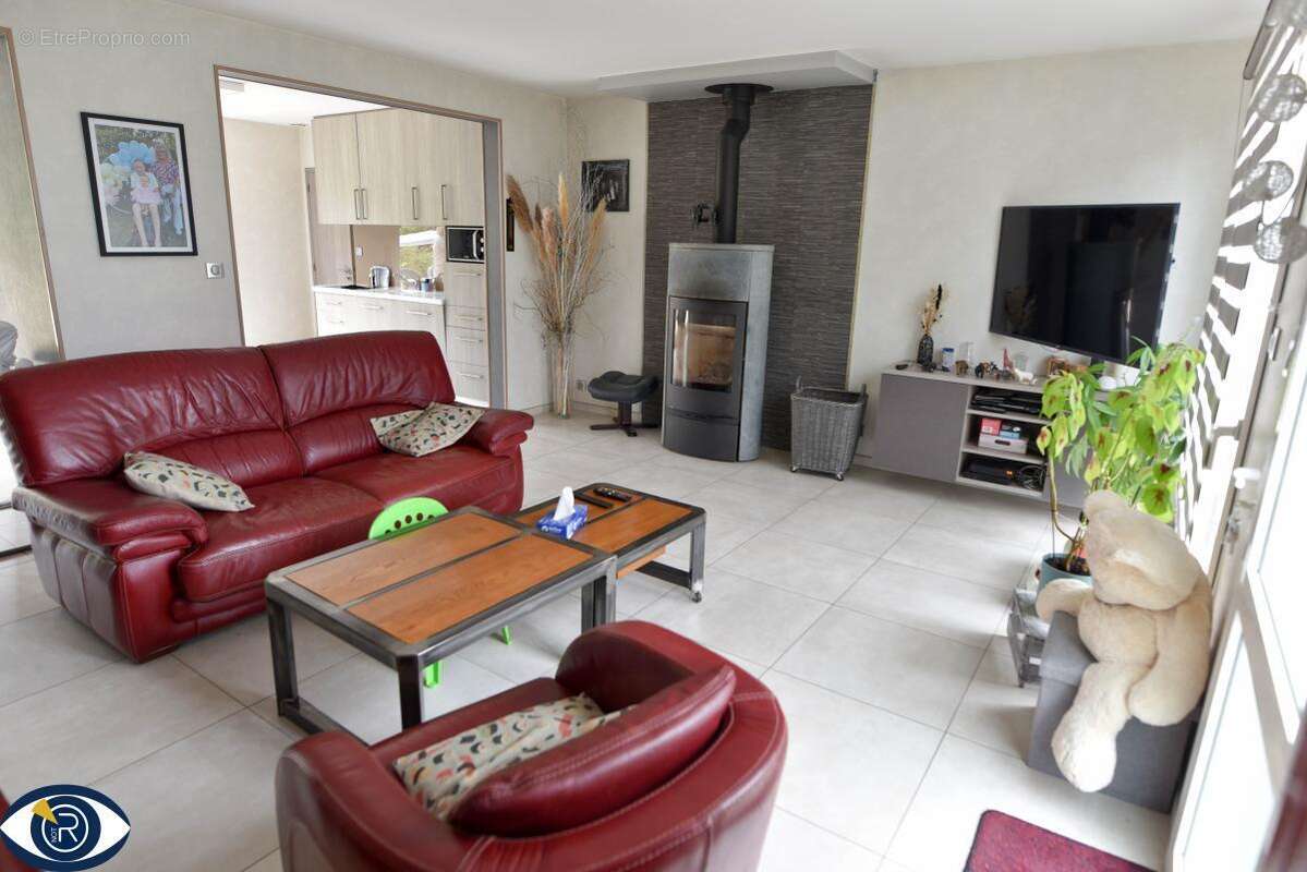 Maison à L'HUISSERIE