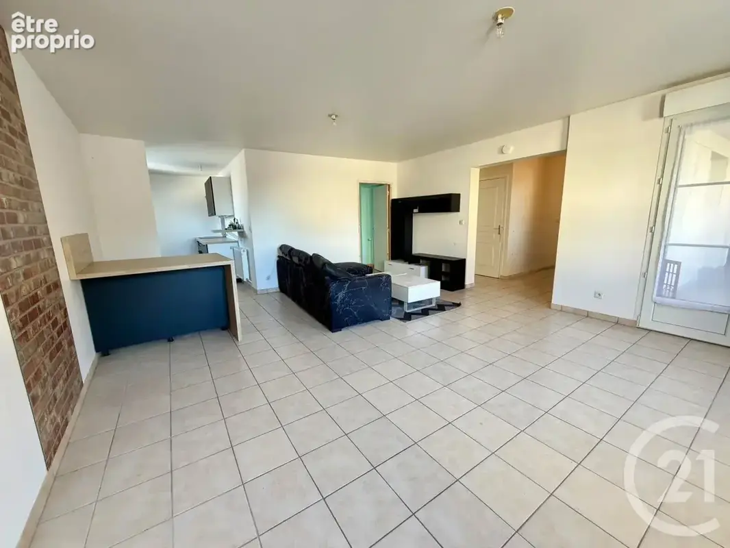 Appartement 3 pièces 76 m² à vendre à Crepy-En-Valois (60800) - photo 1