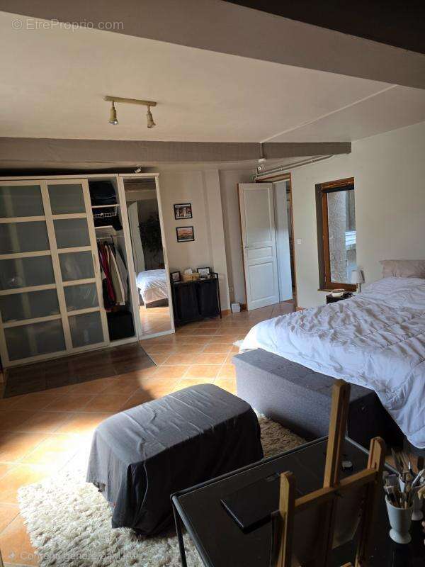 Magnifique bâtisse rénovée de 320 m² – Fort potentiel de rendement ou grande maison de famille - photo 37