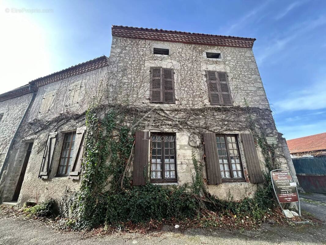 Maison à CHARROUX