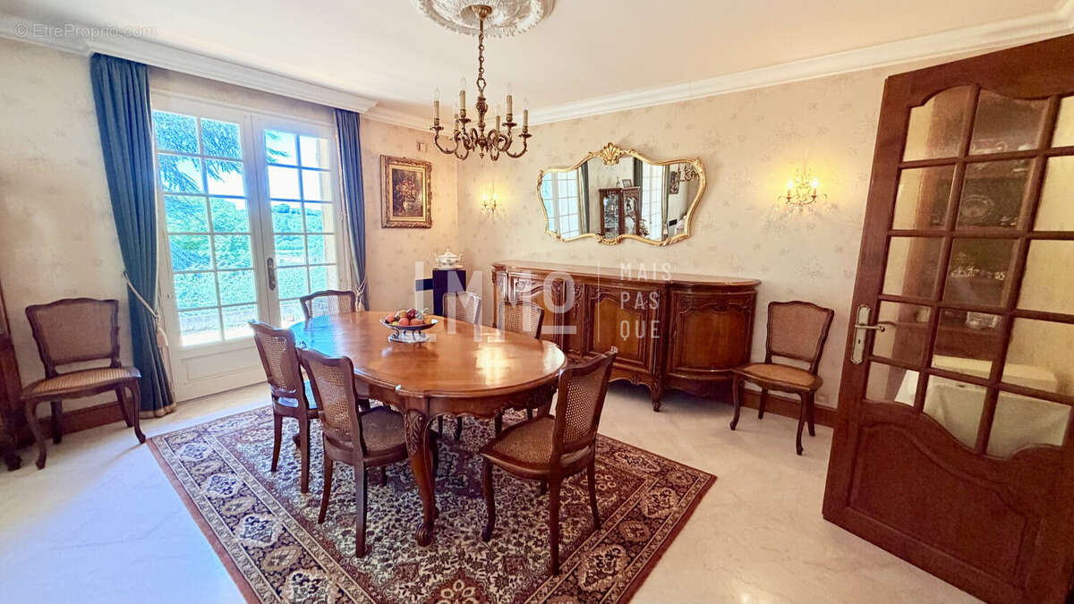 Maison 7 pièces 274 m² à vendre à Saint-Calais (72120) - photo 5