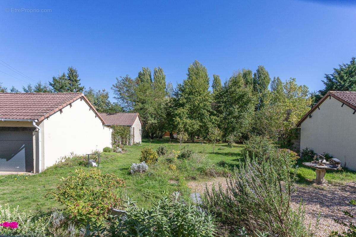 Maison à CHATRES-SUR-CHER