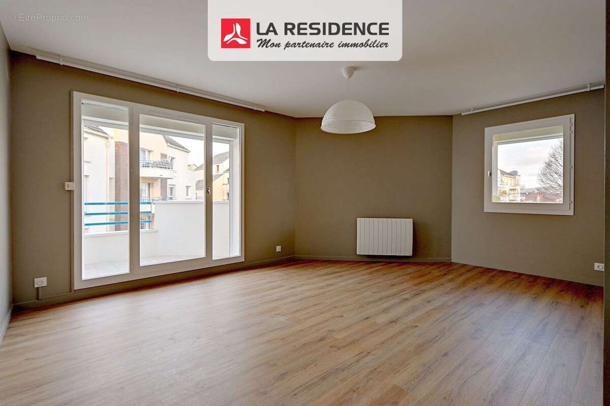 Appartement à BEAUCHAMP