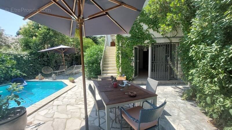 Maison à VILLENEUVE-LES-AVIGNON