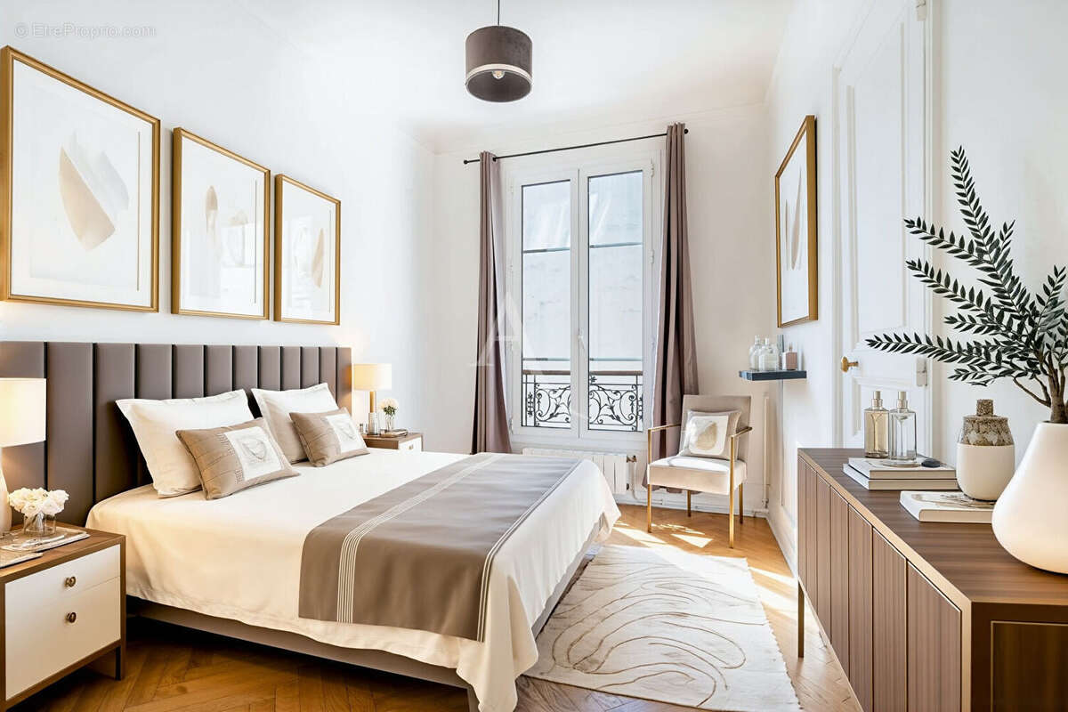 Appartement à PARIS-8E