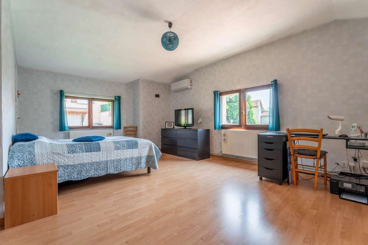 Maison à MIONS