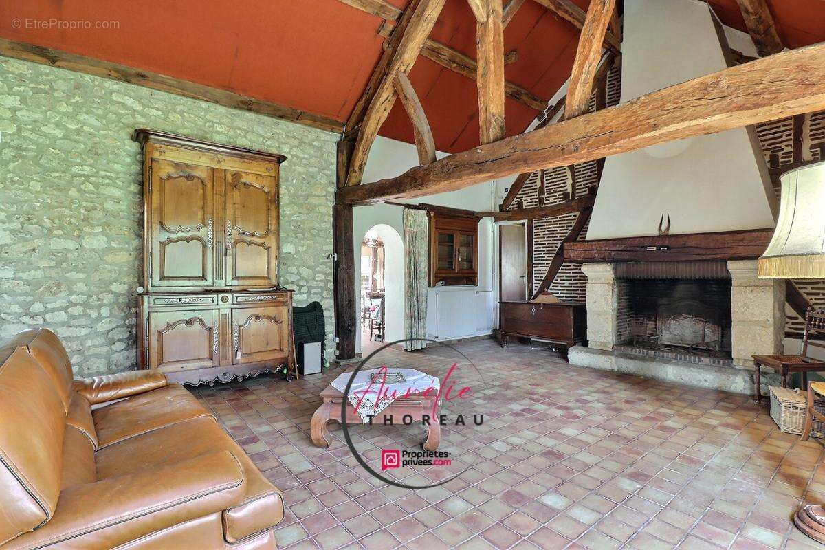 Maison à LOURY