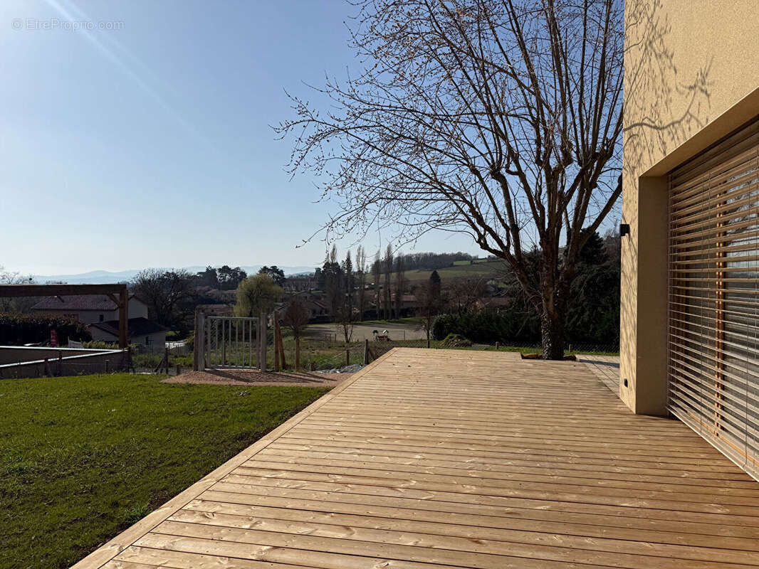 Maison à FRONTENAS