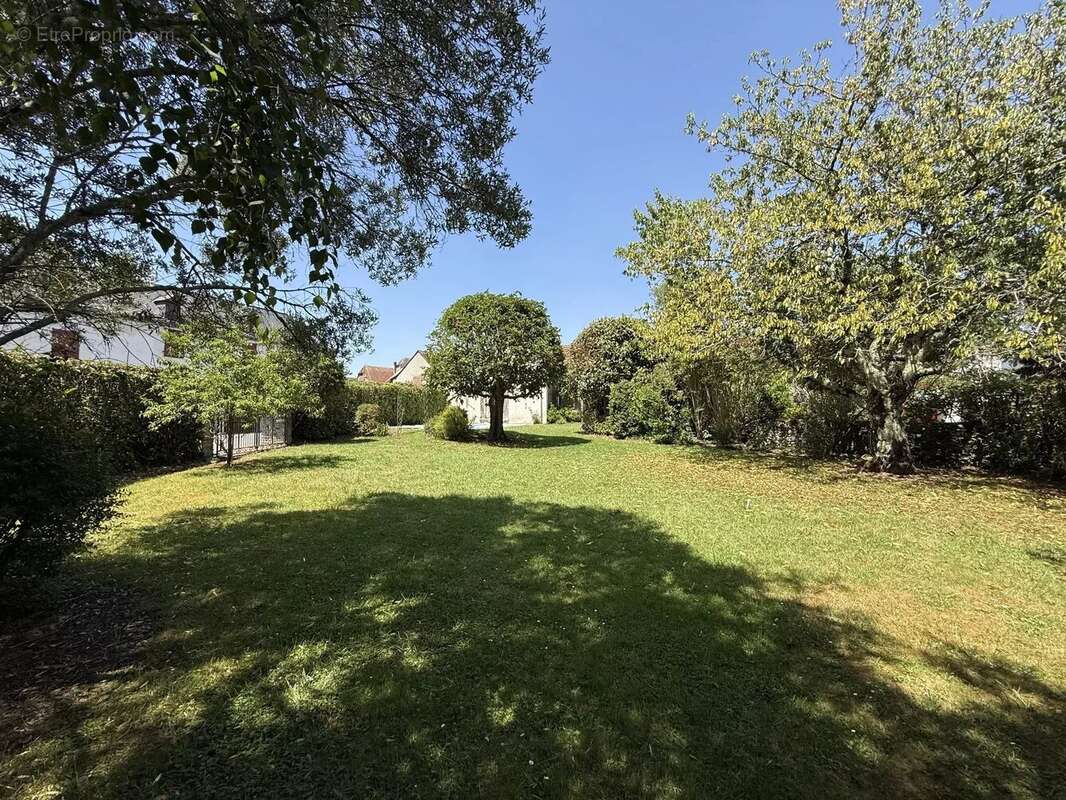 Maison de village du XVIIIe siècle avec piscine et jardin - photo 17