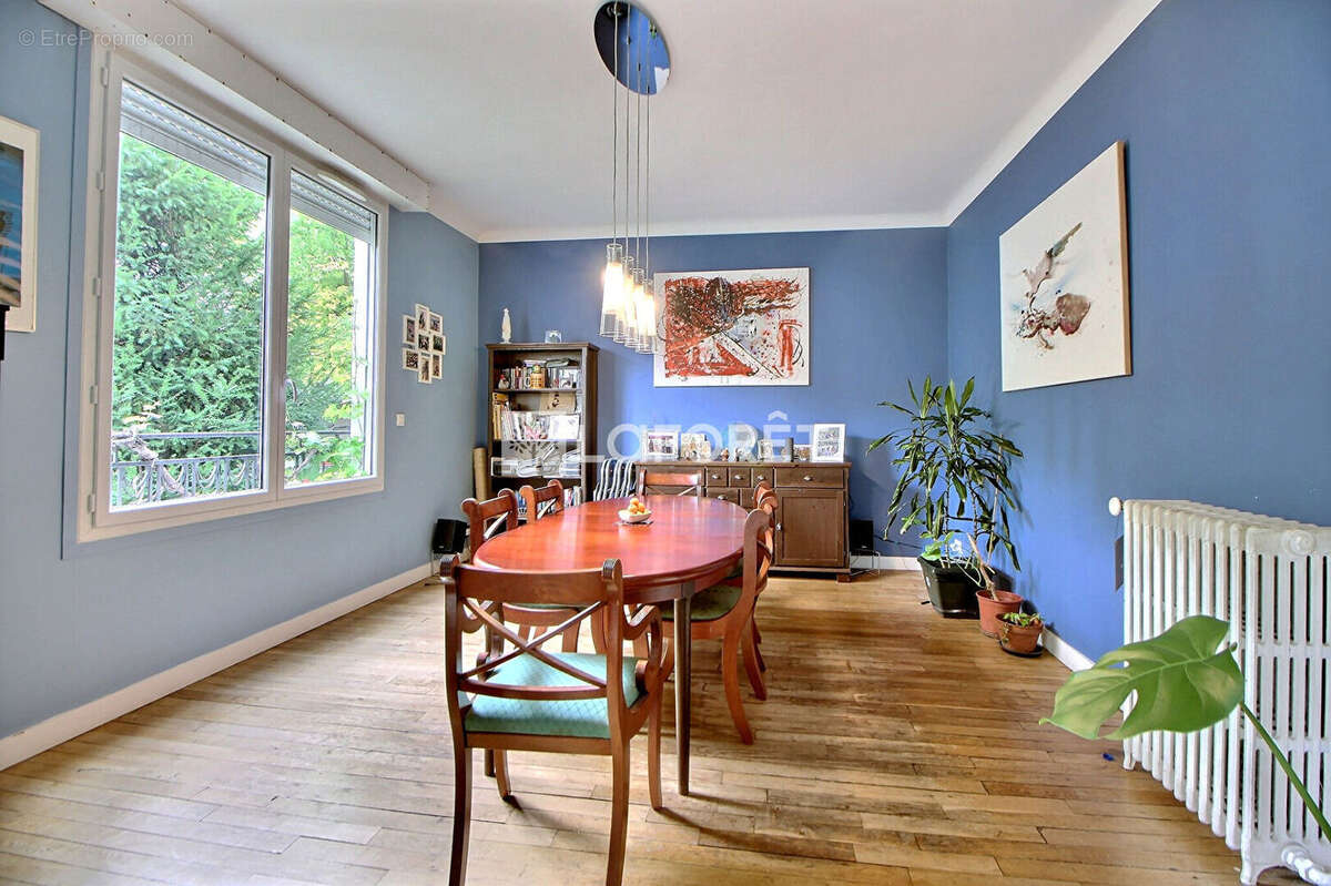 Maison à SURESNES