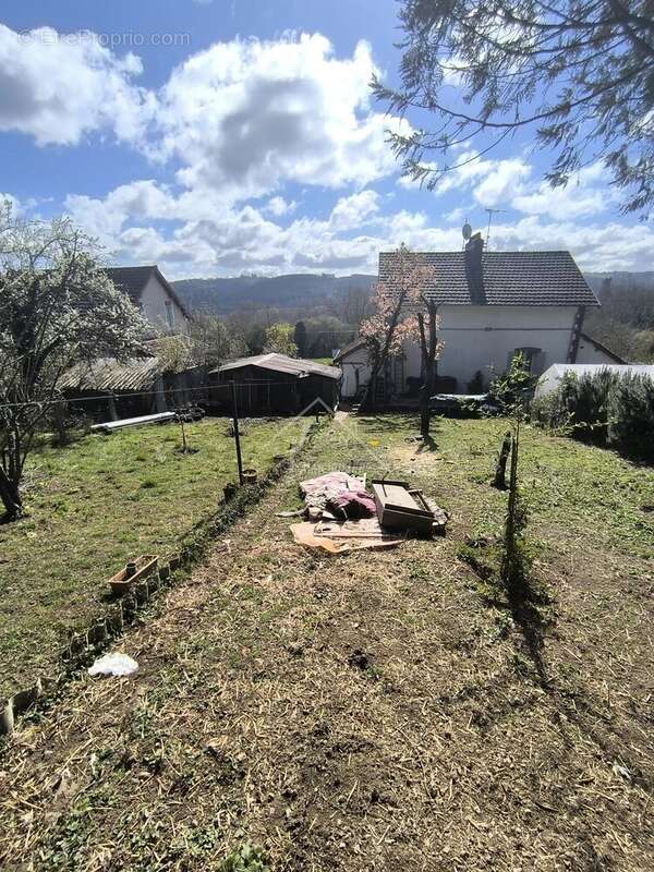 Maison à SAINT-ELOY-LES-MINES