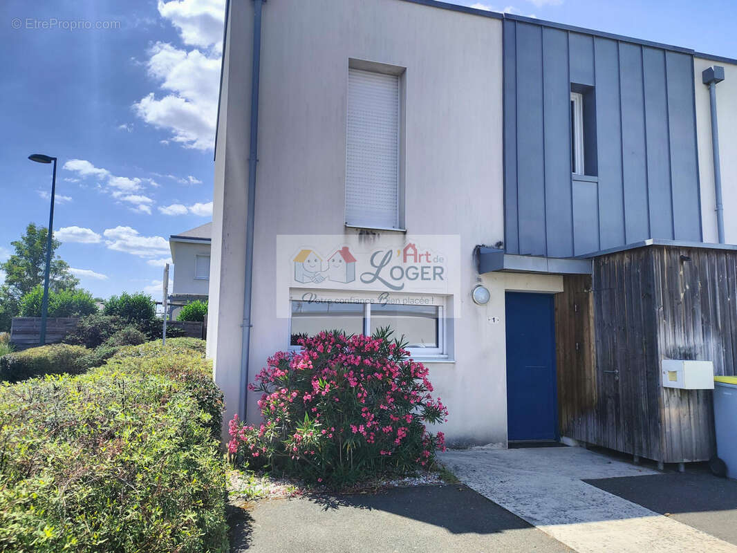 Maison à SAINTE-LUCE-SUR-LOIRE