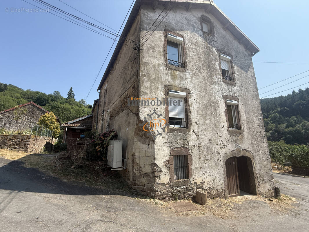 Maison à CAMARES