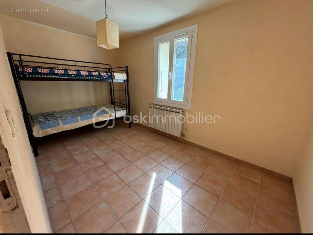 Maison à SIMIANE-COLLONGUE