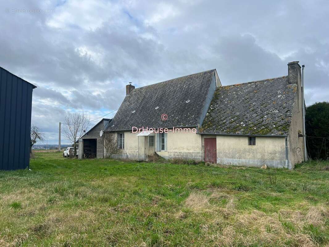 Maison à VILLAINES-SOUS-LUCE