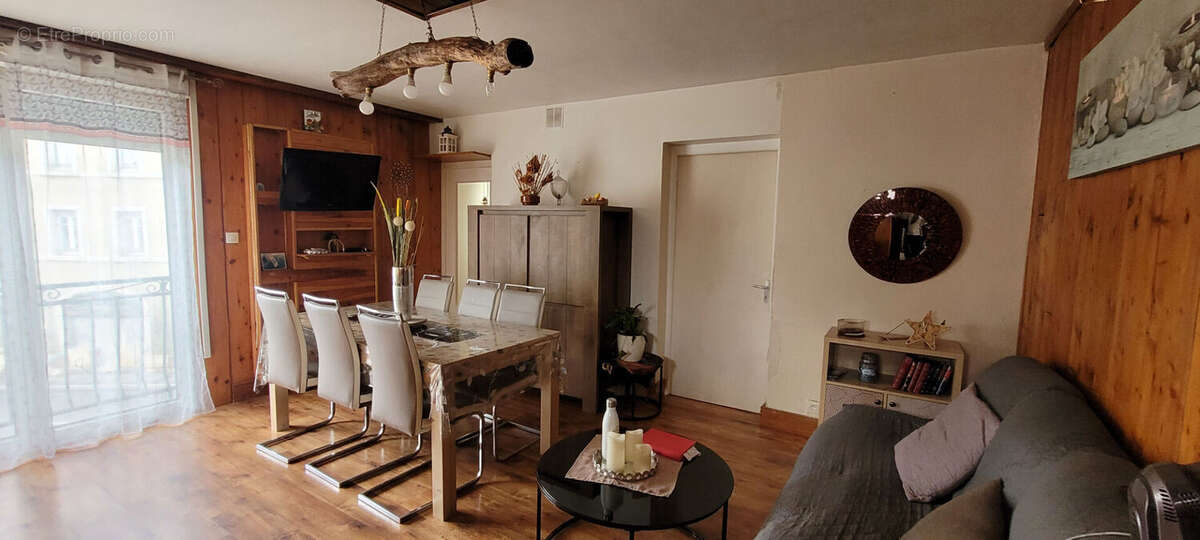 Maison à BELLEGARDE-SUR-VALSERINE