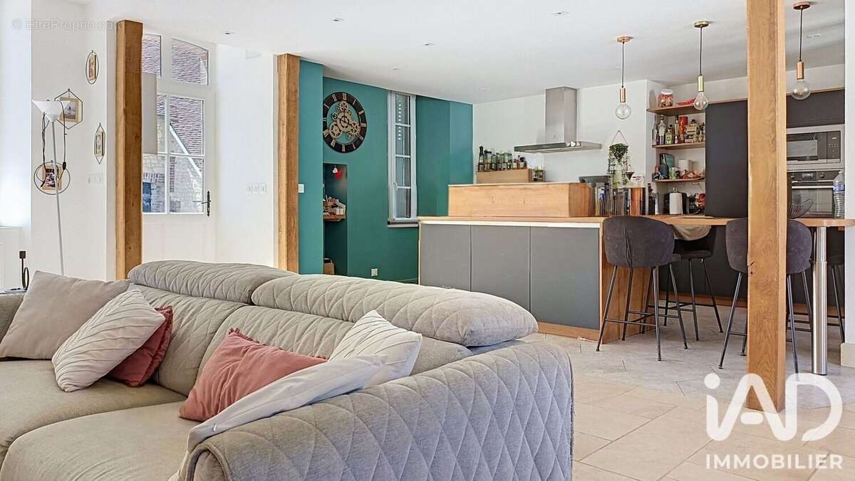 Maison 167 m² à Les Ormes  - photo 4