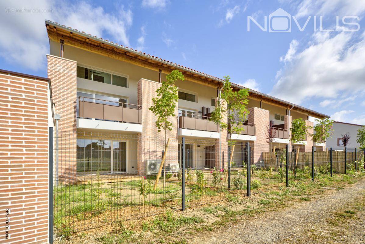 Appartement à BRUGUIERES