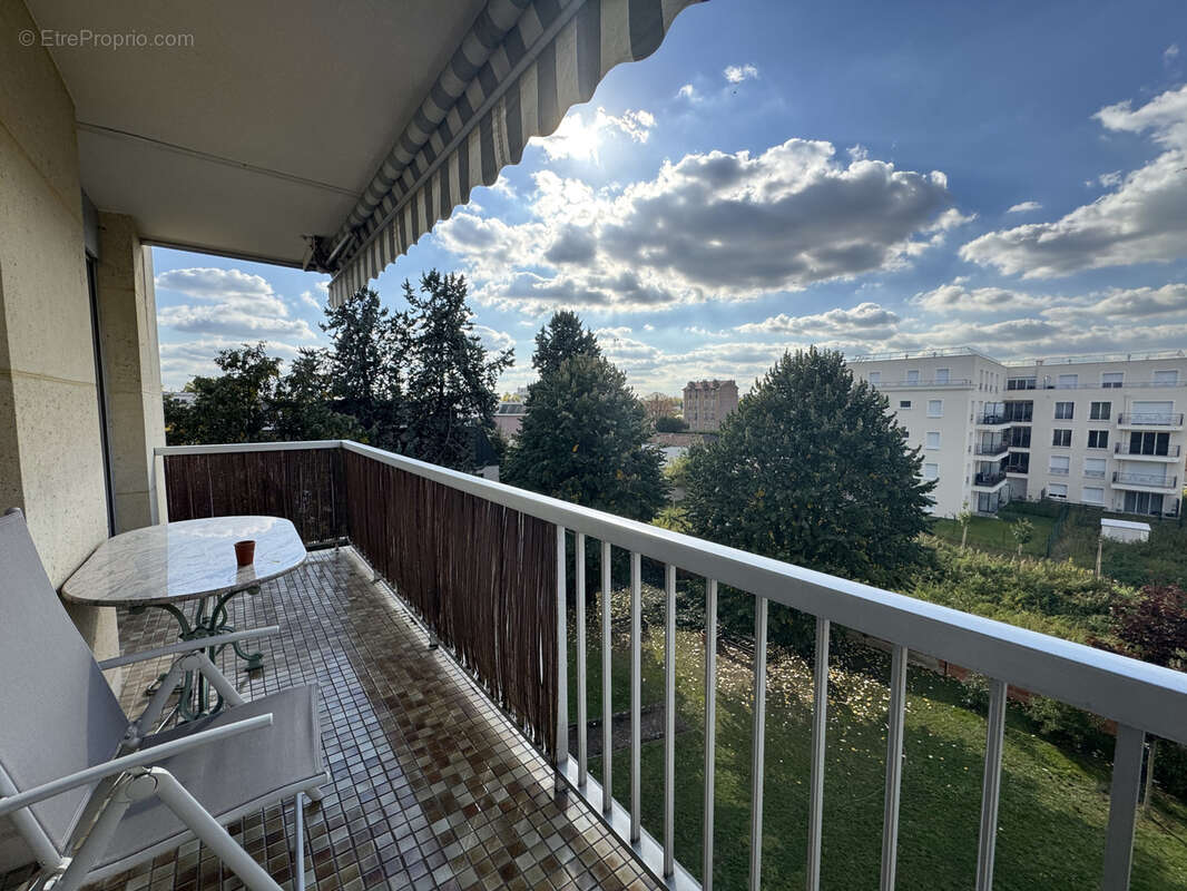 Appartement à SAINT-MAUR-DES-FOSSES