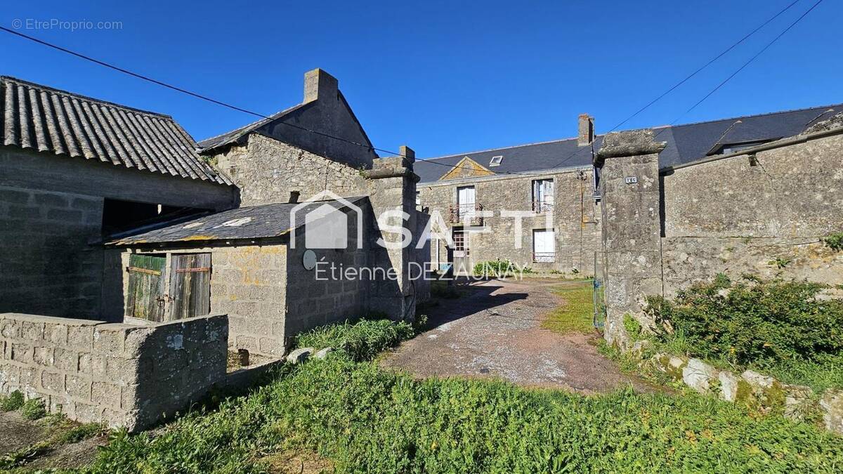 Photo 1 - Maison à LA TURBALLE