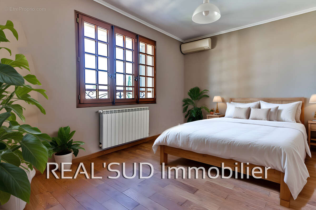 Marseille 13009, Sainte Marguerite au calme belle maison 6 pièces avec piscine - photo 14