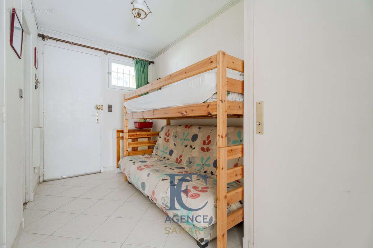 Appartement à SAINT-CYR-SUR-MER