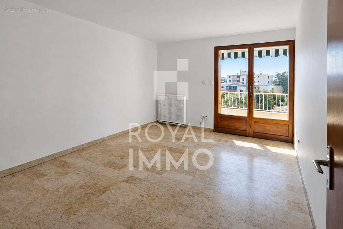 Appartement à SANARY-SUR-MER