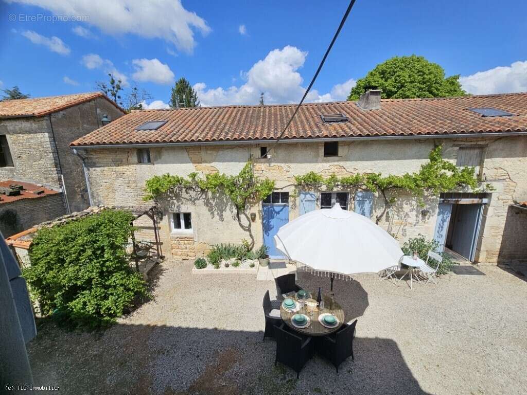 Maison à VILLEFAGNAN