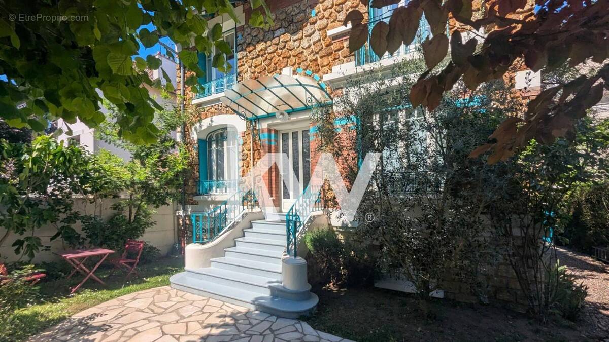 Maison à SAINT-GRATIEN