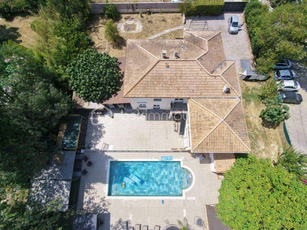 Propriété avec piscine, studio et T2 indépendant à Fabrègues --- - photo 17