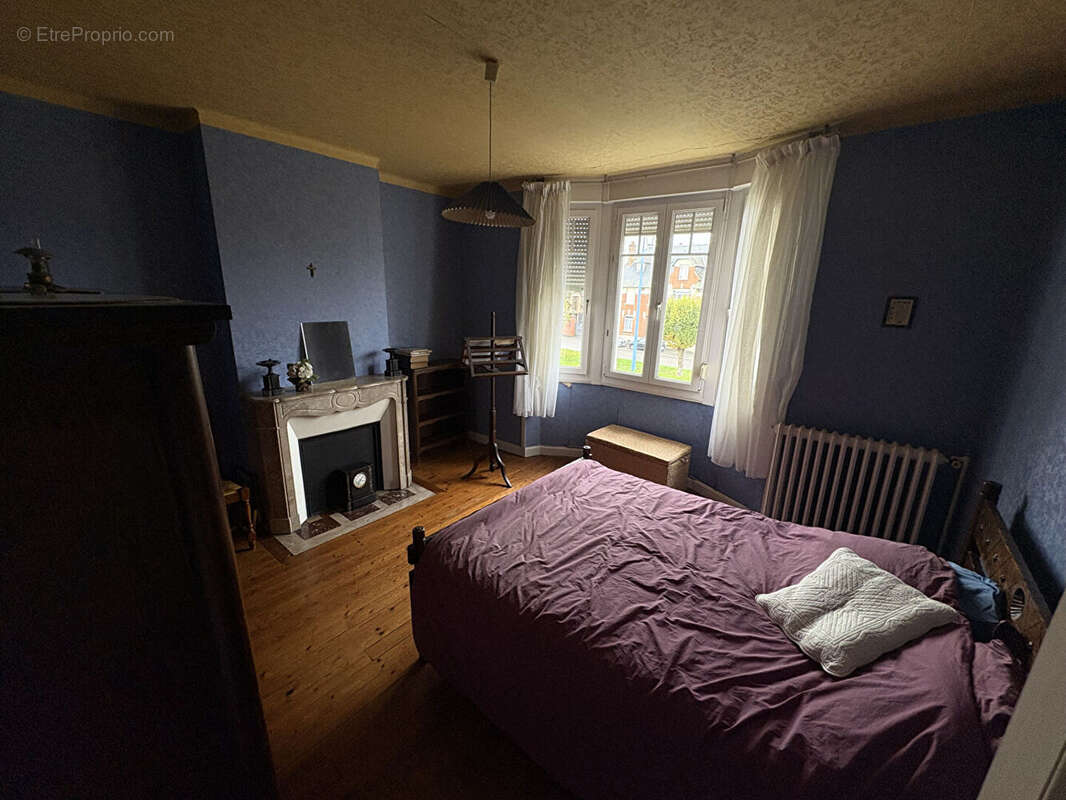 Maison à MOY-DE-L&#039;AISNE