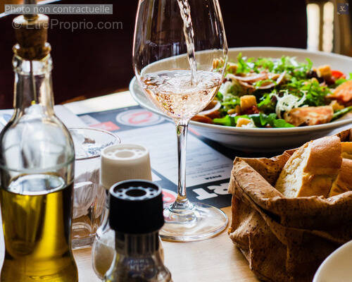 Commerce à ARTIGUES-PRES-BORDEAUX