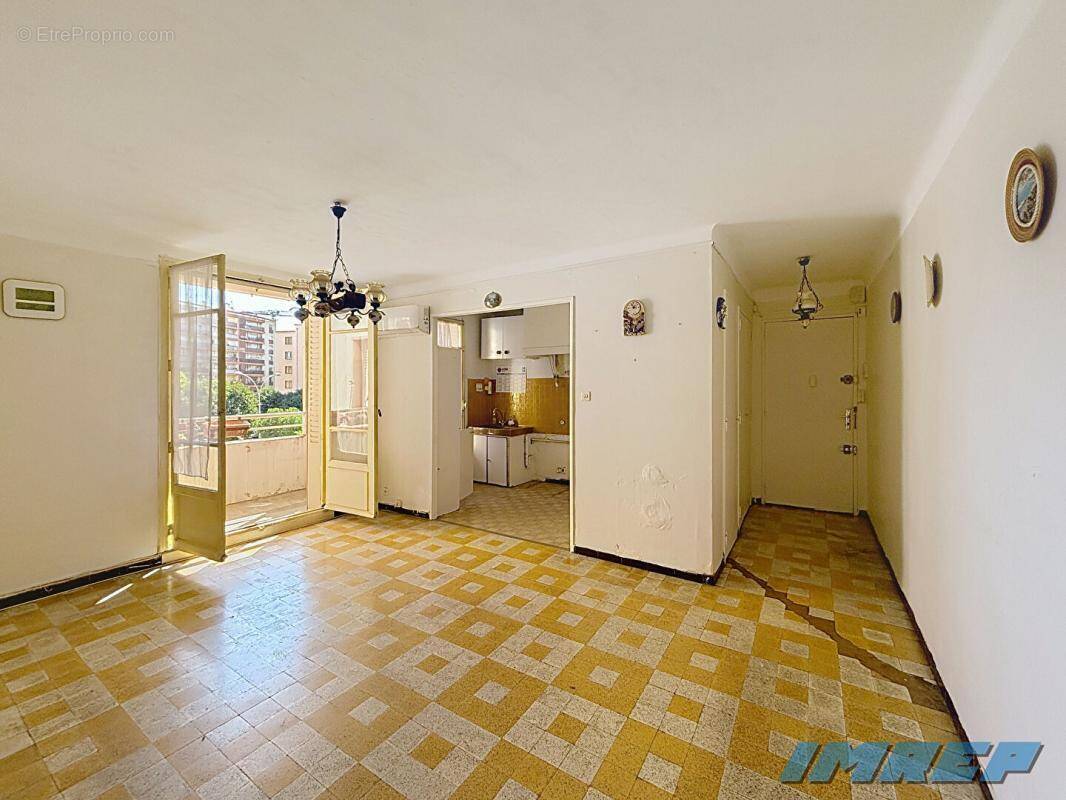 Appartement à MARSEILLE-9E