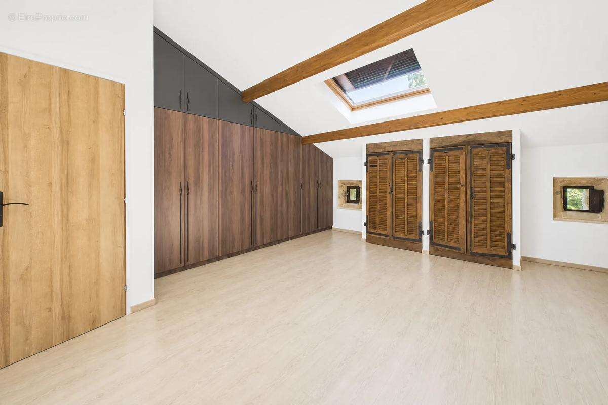 Maison à PLATS