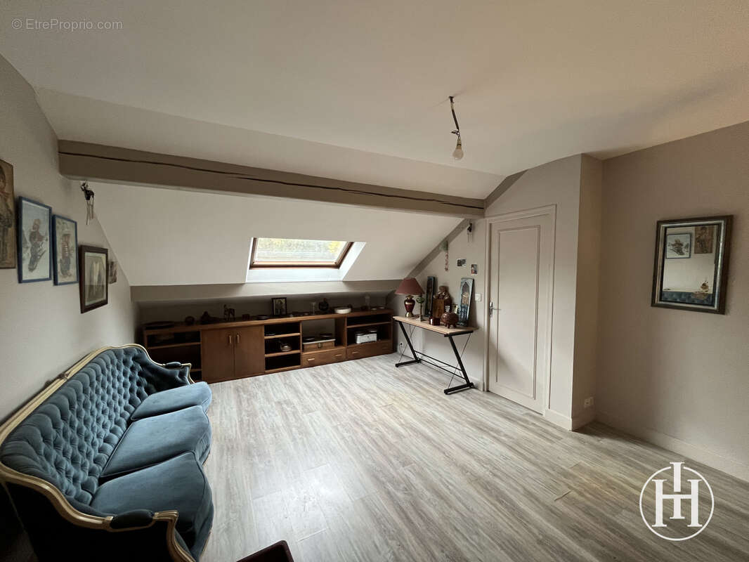 Maison à SAINT-LOUP-DES-CHAUMES