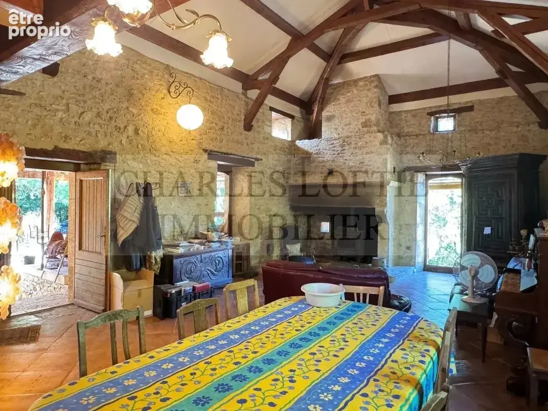 Ensemble immobilier en pierre avec 15 ha de terrain. - photo 5