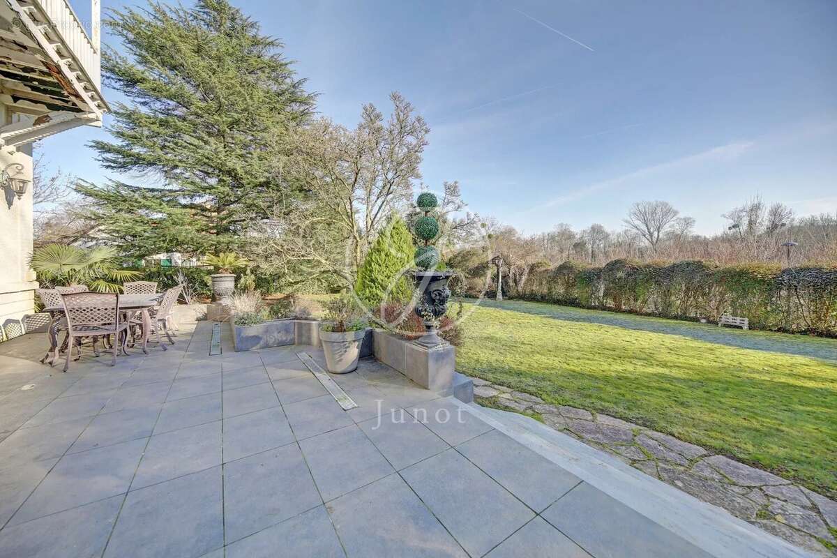 Maison à CROISSY-SUR-SEINE