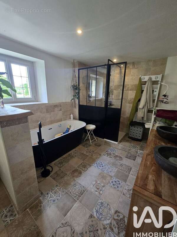 Maison 163 m² à Conde-En-Brie  - photo 9