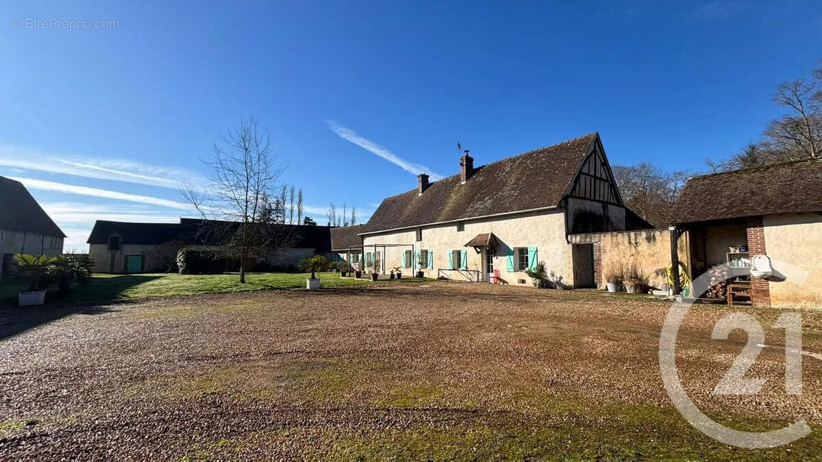 Maison à CHAMPIGNY-LA-FUTELAYE