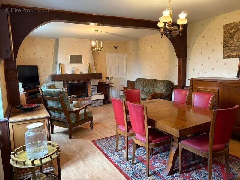 Maison à LA ROCHE-L&#039;ABEILLE