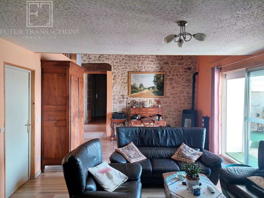 Maison avec 2 logements et piscine - photo 4