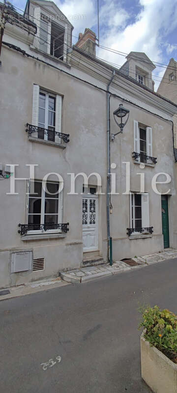 Maison à MONTRICHARD
