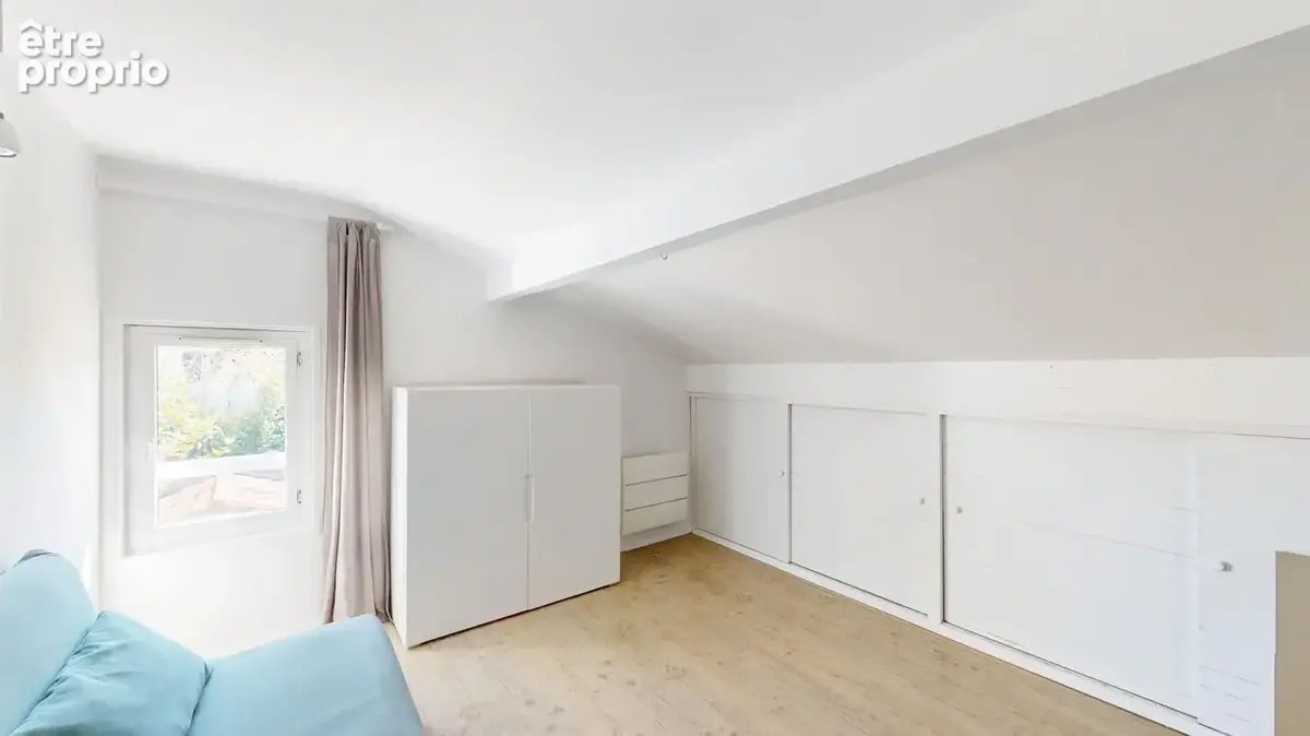 Dernier étage d'une maison basque   112 m2 au sol & place de parking privative - photo 8
